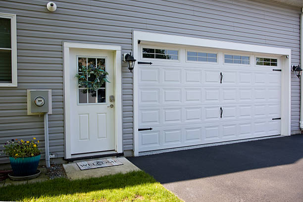 24/7 Emergency Garage Door Panel Replacement experts in Spencer, TN